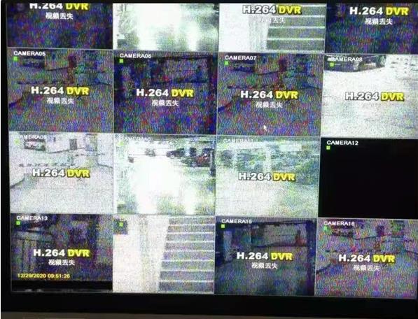 小區(qū)內(nèi)多個監(jiān)控探頭損壞，16個屏幕上僅3個屏幕能正常顯示